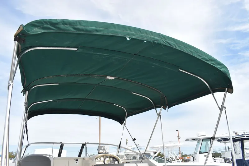 Slide: The Image of Stingray 240CS 2002 - 10