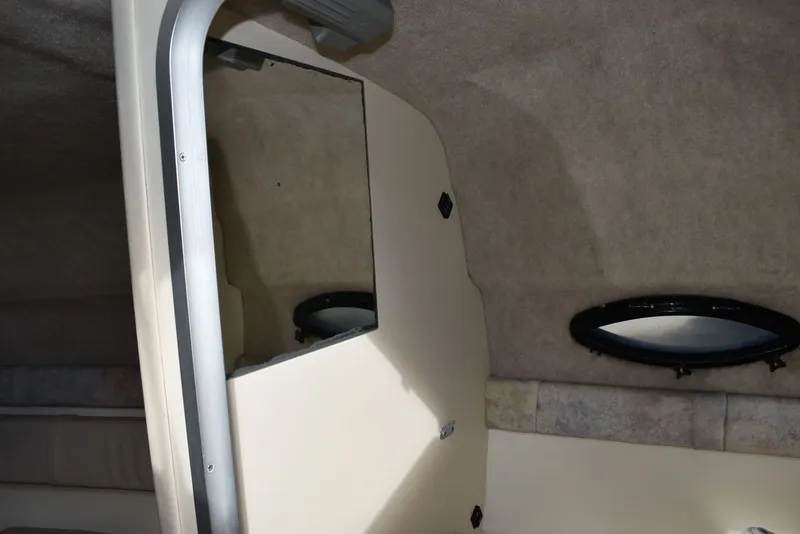 Slide: The Image of Stingray 240CS 2002 - 106