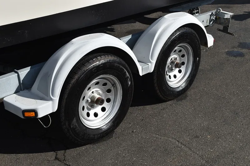 Slide: The Image of Stingray 240CS 2002 - 111