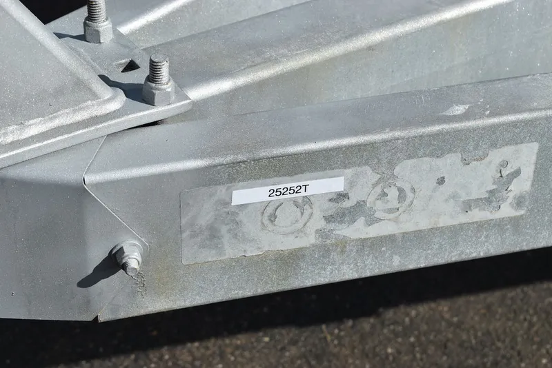 Slide: The Image of Stingray 240CS 2002 - 112