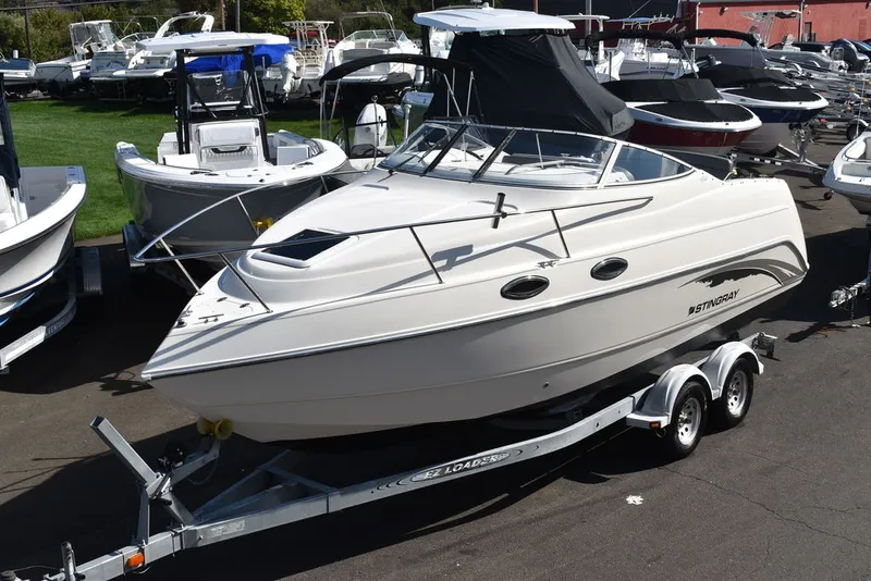 Slide: The Image of Stingray 240CS 2002 - 14