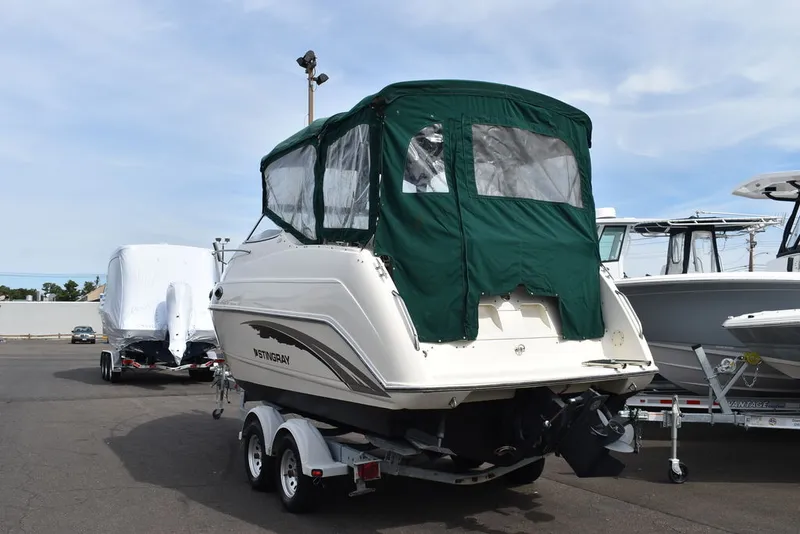 Slide: The Image of Stingray 240CS 2002 - 2