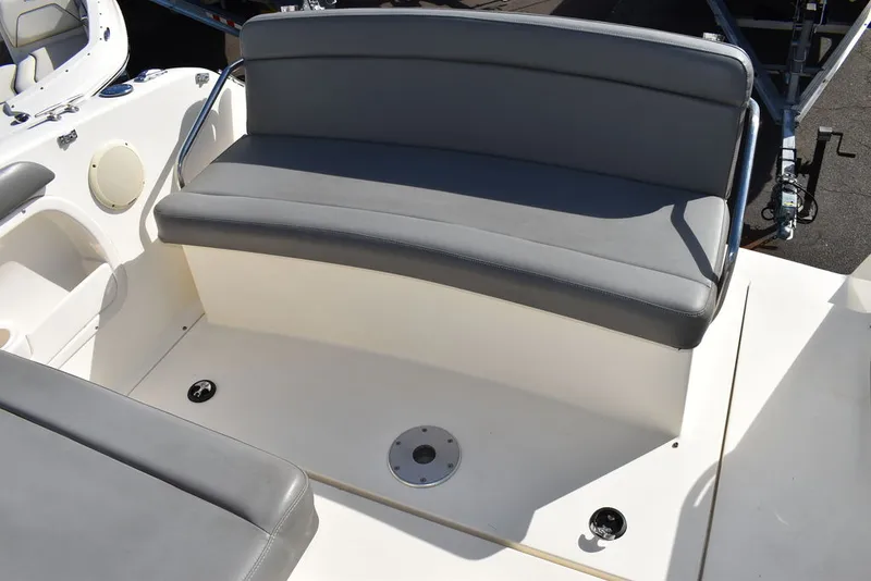 Slide: The Image of Stingray 240CS 2002 - 36