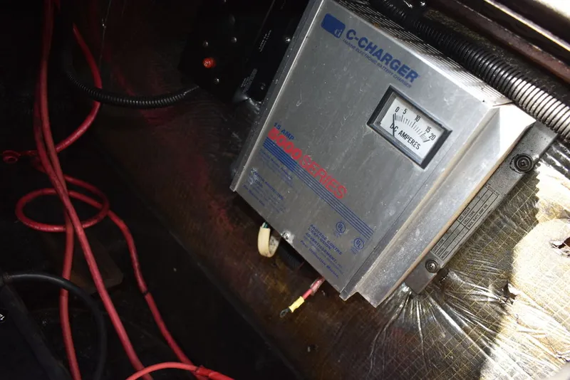 Slide: The Image of Stingray 240CS 2002 - 45