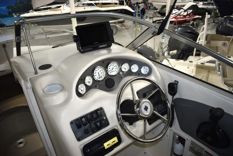 Slide: The Image of Stingray 240CS 2002 - 55