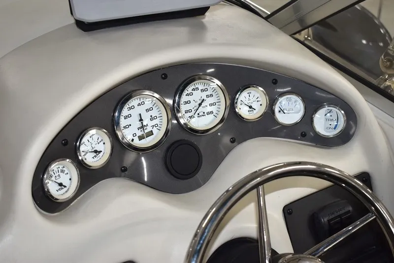 Slide: The Image of Stingray 240CS 2002 - 56