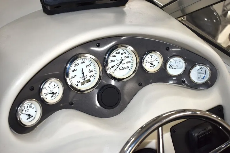 Slide: The Image of Stingray 240CS 2002 - 57