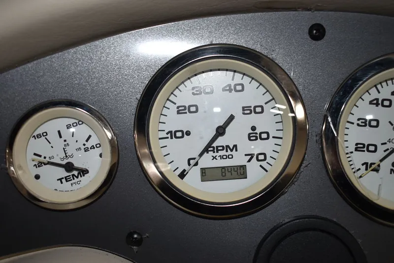 Slide: The Image of Stingray 240CS 2002 - 58