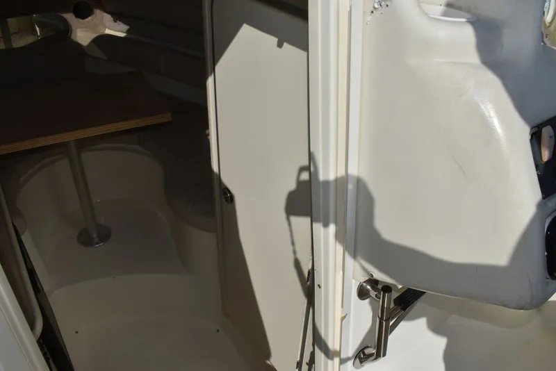 Slide: The Image of Stingray 240CS 2002 - 71