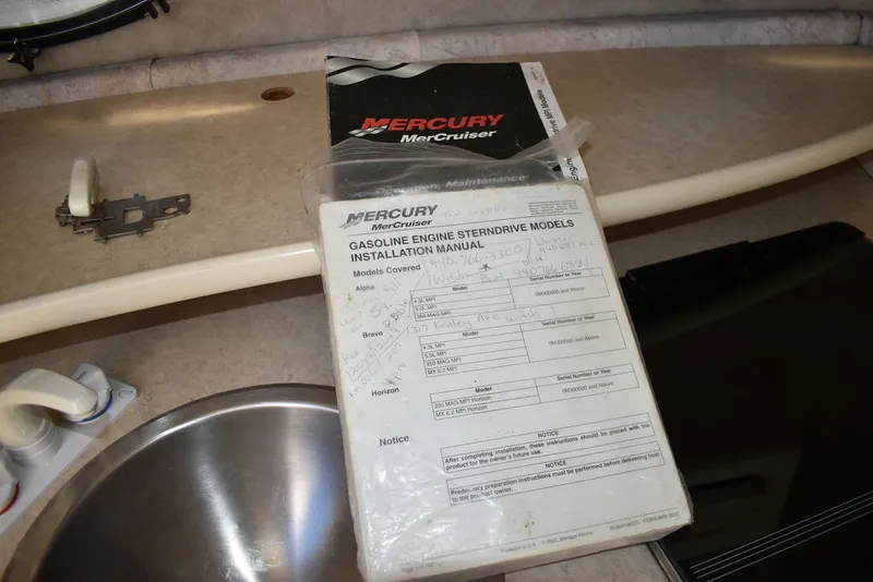 Slide: The Image of Stingray 240CS 2002 - 77