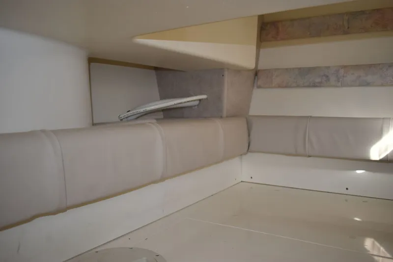 Slide: The Image of Stingray 240CS 2002 - 89