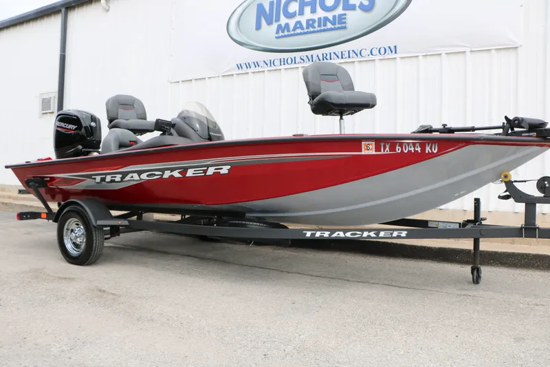 Slide: The Image of Tracker Pro Team 175 Txw 2024 - 2
