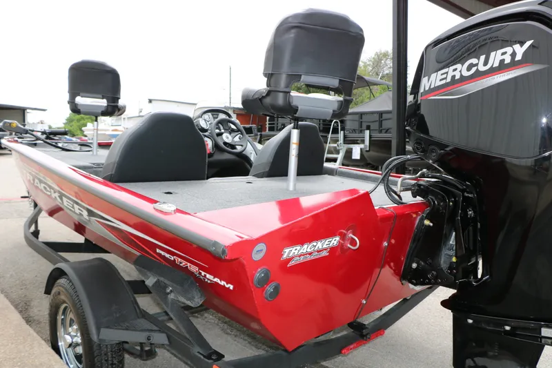 Slide: The Image of Tracker Pro Team 175 Txw 2024 - 7