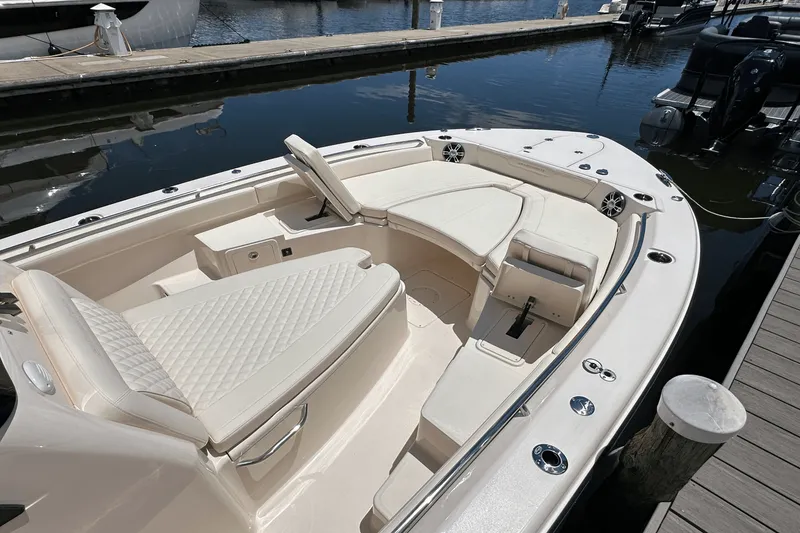 Slide: The Image of Grady-White 281 CE 2025 - 10