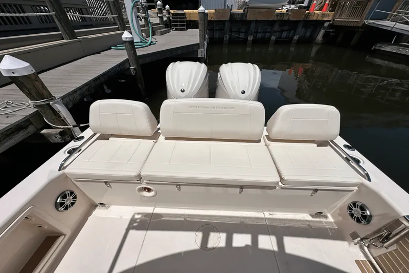 Slide: The Image of Grady-White 281 CE 2025 - 4