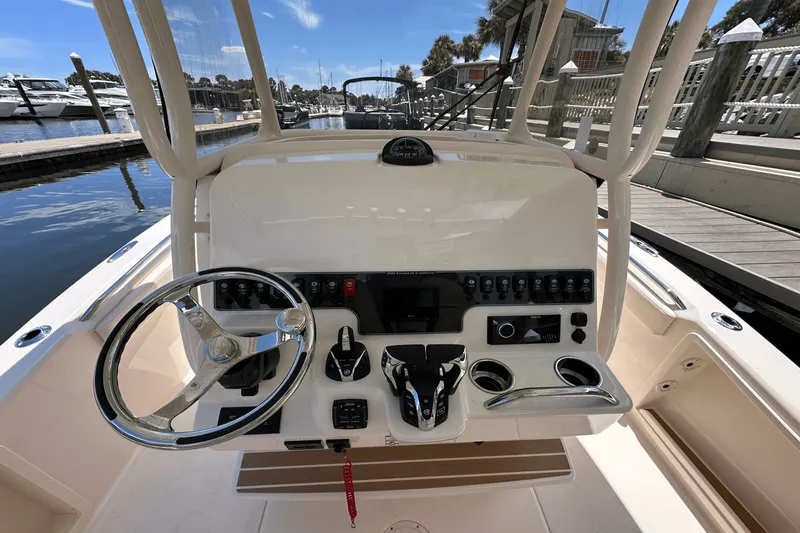 Slide: The Image of Grady-White 281 CE 2025 - 8