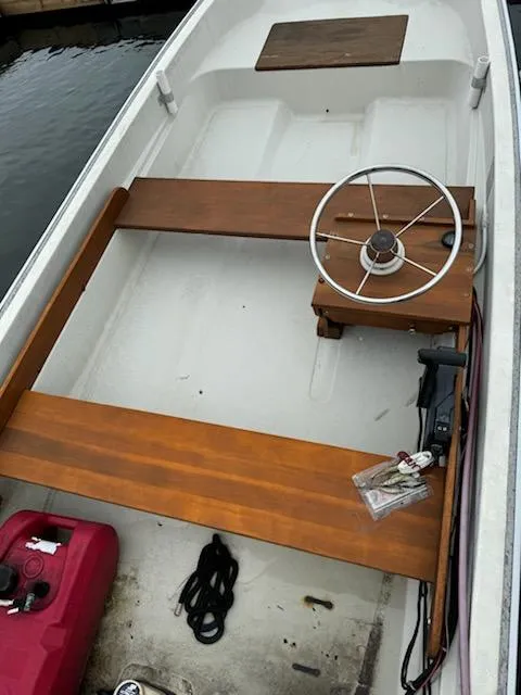 Slide: The Image of Boston Whaler 13 1981 - 3