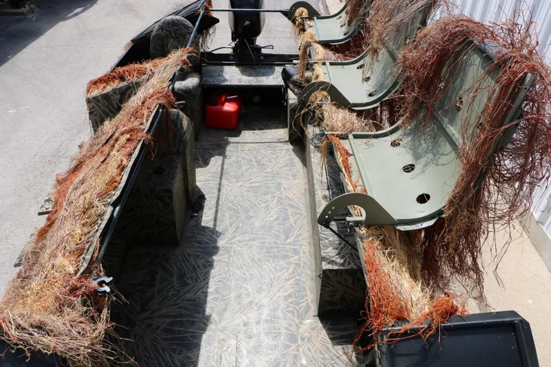 Slide: The Image of Lowe Roughneck 1860 Waterfowl 2020 - 23