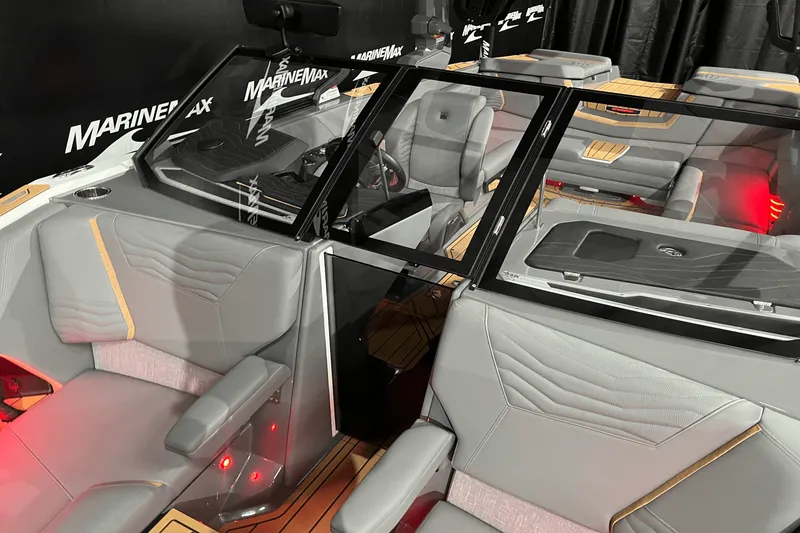 Slide: The Image of Nautique Super Air Nautique G23 2025 - 21