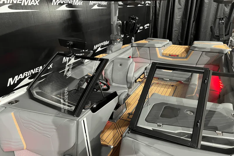 Slide: The Image of Nautique Super Air Nautique G23 2025 - 22