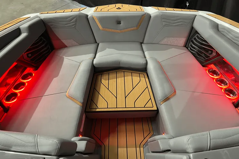 Slide: The Image of Nautique Super Air Nautique G23 2025 - 23