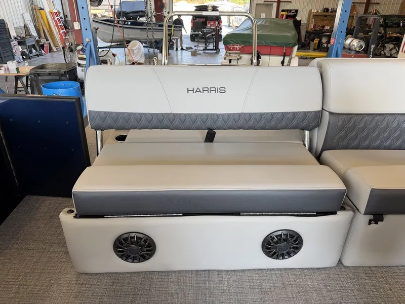 Slide: The Image of Harris Cruiser 210 SLDH 2027 - 33