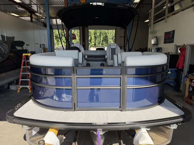 Slide: The Image of Harris Cruiser 210 SLDH 2027 - 4