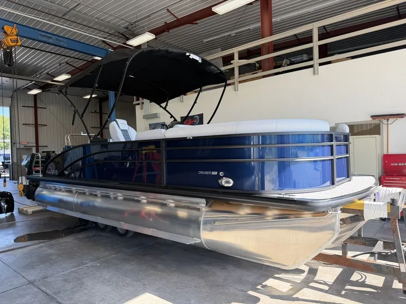 Slide: The Image of Harris Cruiser 210 SLDH 2027 - 1