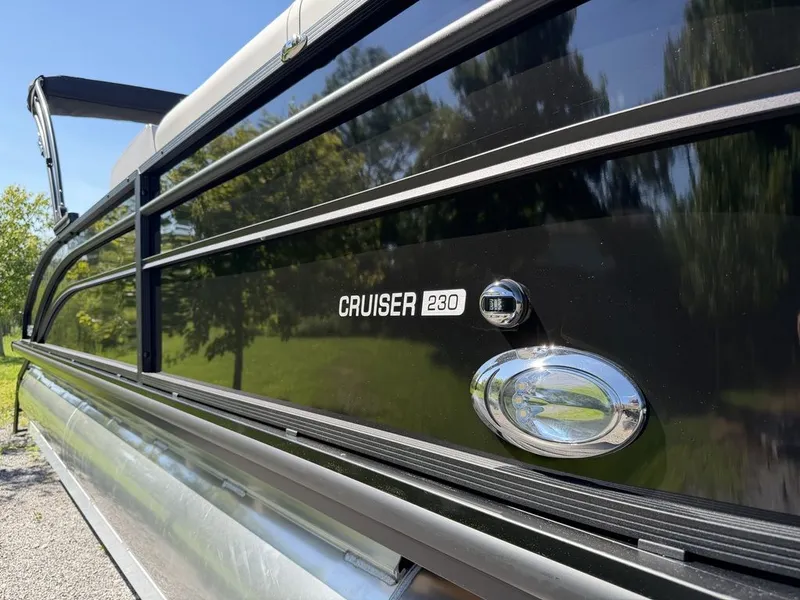 Slide: The Image of Harris Cruiser 230 SLDH 2027 - 6