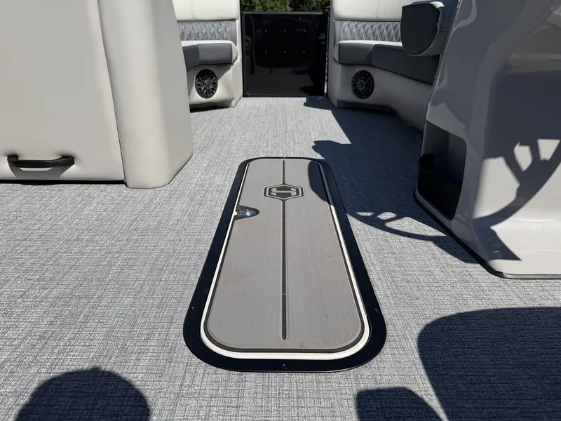 Slide: The Image of Harris Cruiser 230 SLDH 2027 - 23