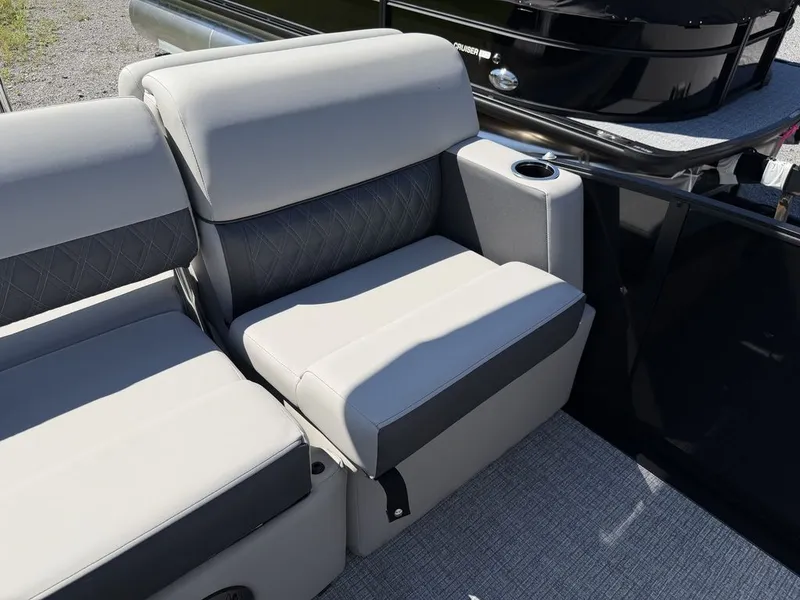 Slide: The Image of Harris Cruiser 230 SLDH 2027 - 18