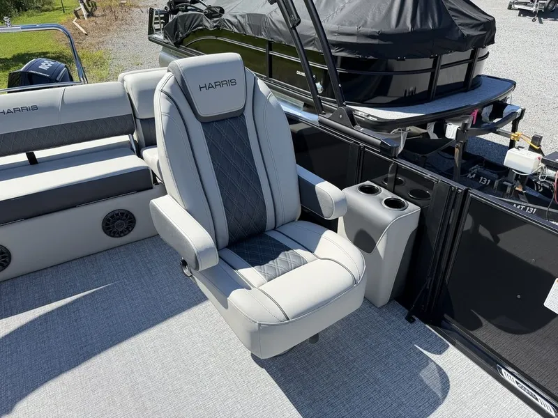Slide: The Image of Harris Cruiser 230 SLDH 2027 - 38