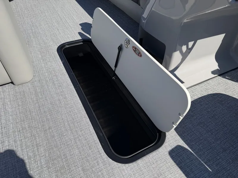 Slide: The Image of Harris Cruiser 230 SLDH 2027 - 22