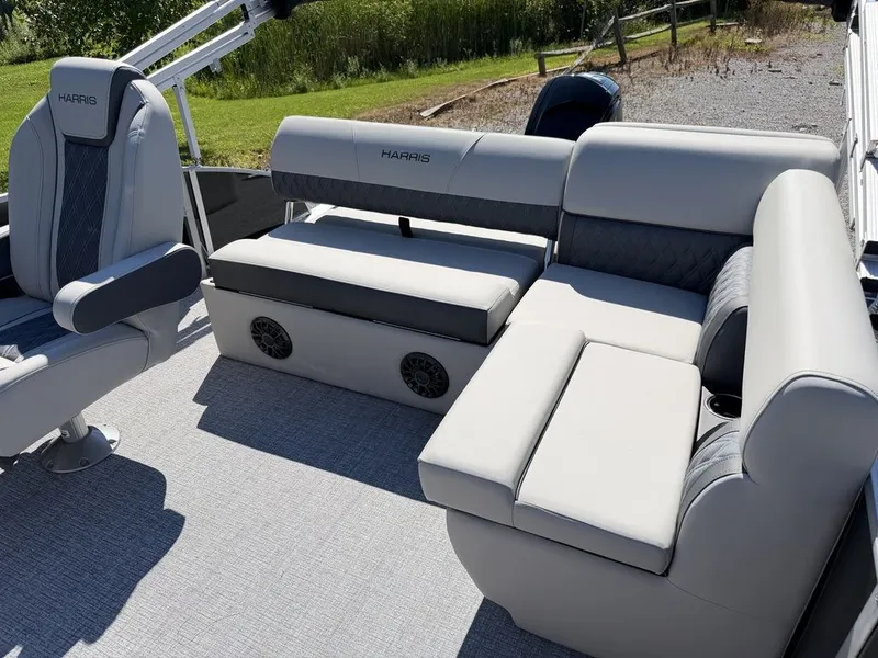 Slide: The Image of Harris Cruiser 190 SL 2027 - 18