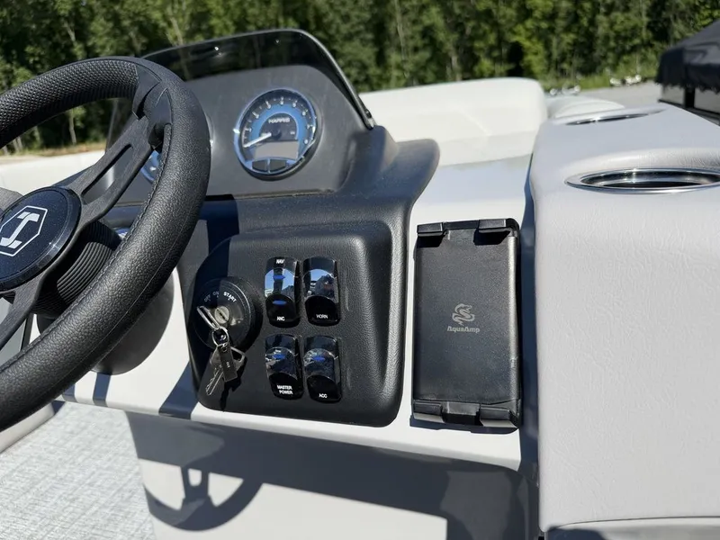 Slide: The Image of Harris Cruiser 190 SL 2027 - 25