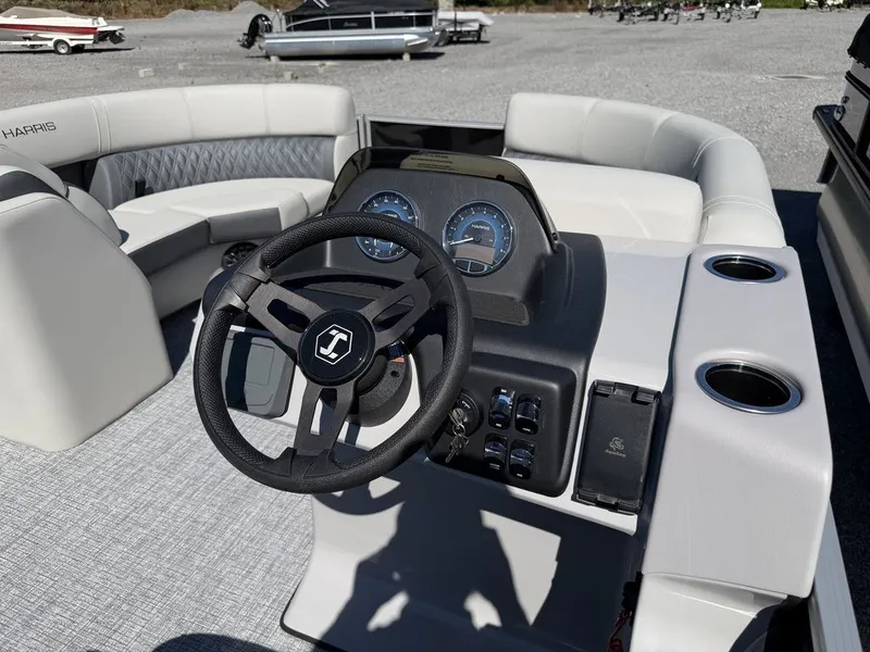 Slide: The Image of Harris Cruiser 190 SL 2027 - 28
