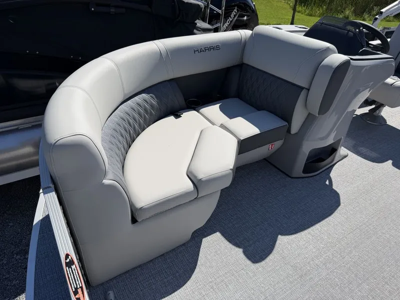 Slide: The Image of Harris Cruiser 190 SL 2027 - 35