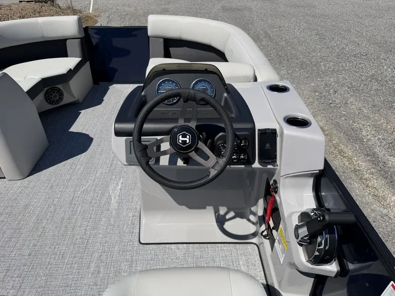 Slide: The Image of Harris Cruiser 210 SL 2027 - 34
