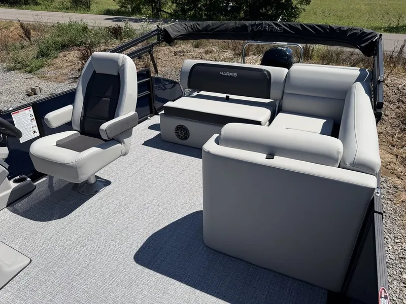 Slide: The Image of Harris Cruiser 210 SL 2027 - 25