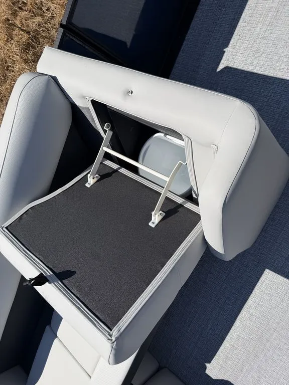 Slide: The Image of Harris Cruiser 210 SL 2027 - 12