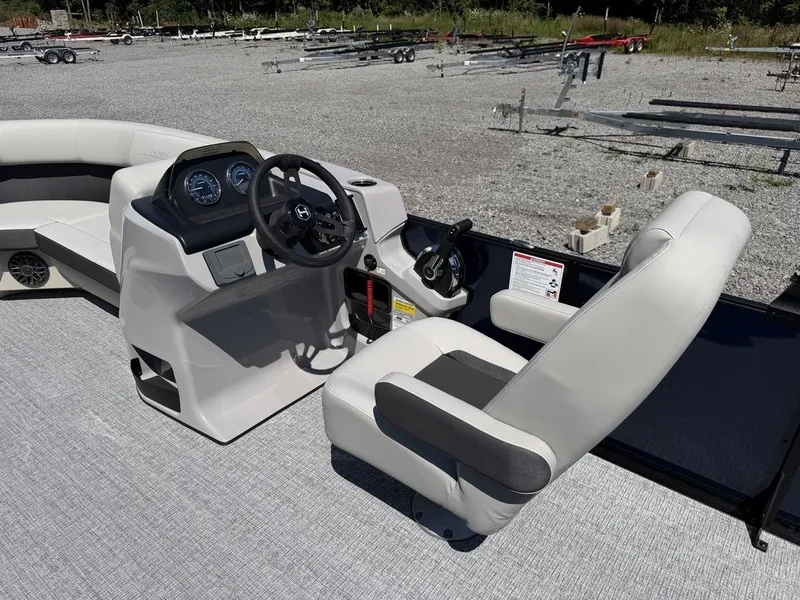 Slide: The Image of Harris Cruiser 210 SL 2027 - 22