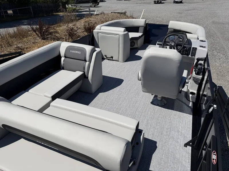 Slide: The Image of Harris Cruiser 210 SL 2027 - 39