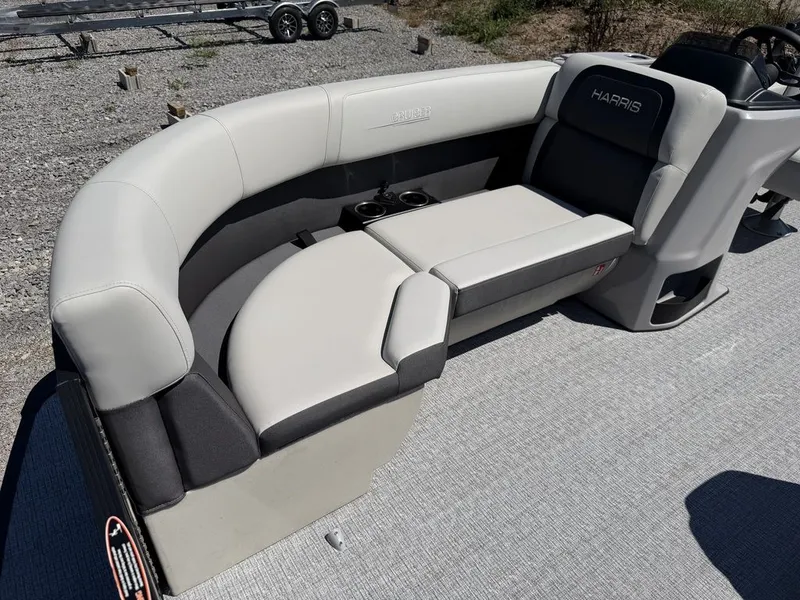Slide: The Image of Harris Cruiser 210 SL 2027 - 17