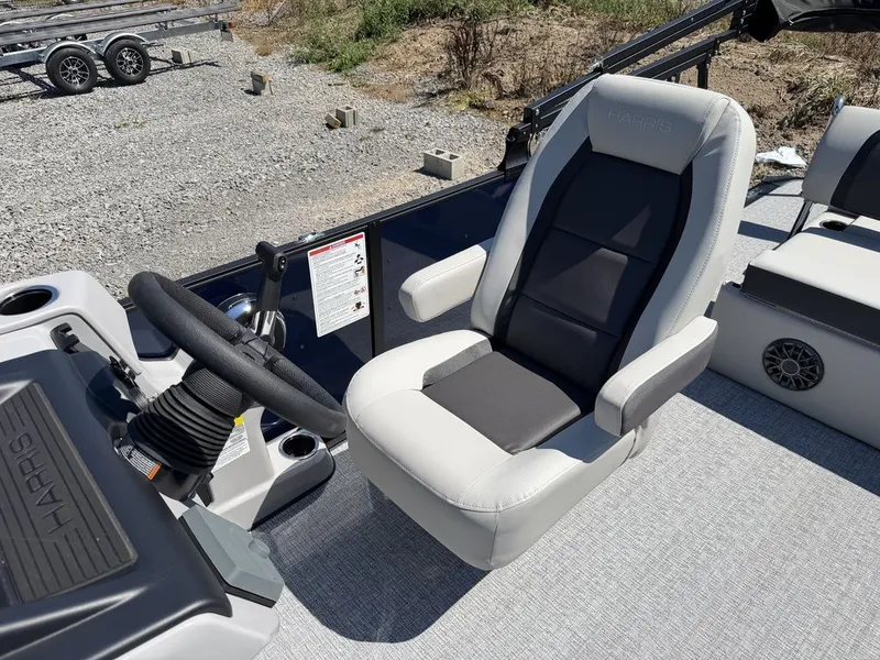 Slide: The Image of Harris Cruiser 210 SL 2027 - 23