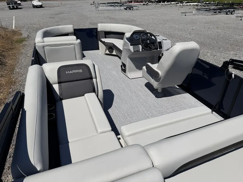Slide: The Image of Harris Cruiser 210 SL 2027 - 37