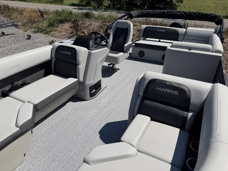 Slide: The Image of Harris Cruiser 210 SL 2027 - 16