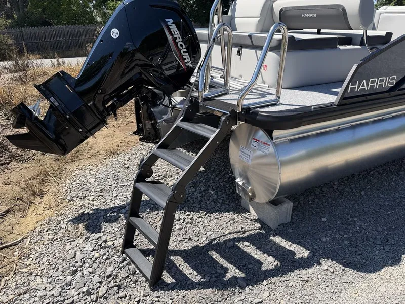 Slide: The Image of Harris Cruiser 210 SL 2027 - 8