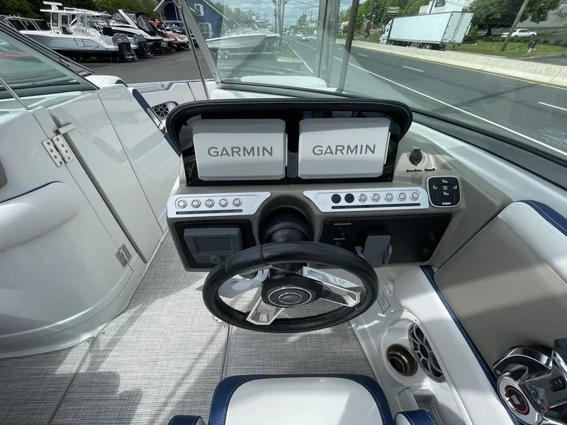 Slide: The Image of Crownline Boats 288 XSS 2026 - 10