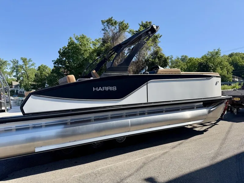 Slide: The Image of Harris Sunliner 230 SLDH 2027 - 6