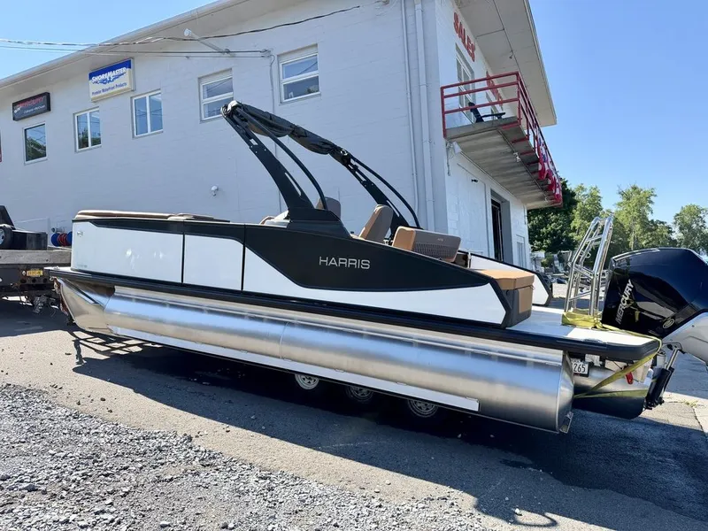 Slide: The Image of Harris Sunliner 230 SLDH 2027 - 2